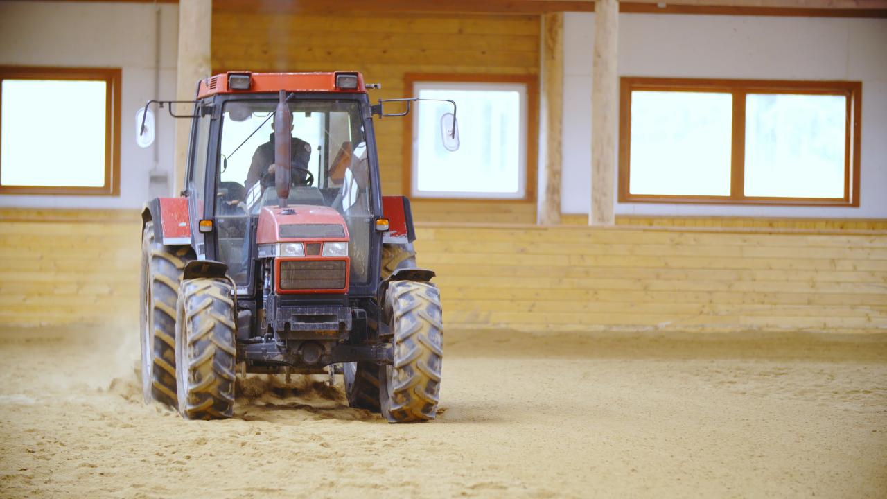reitplatzplaner-reithalle