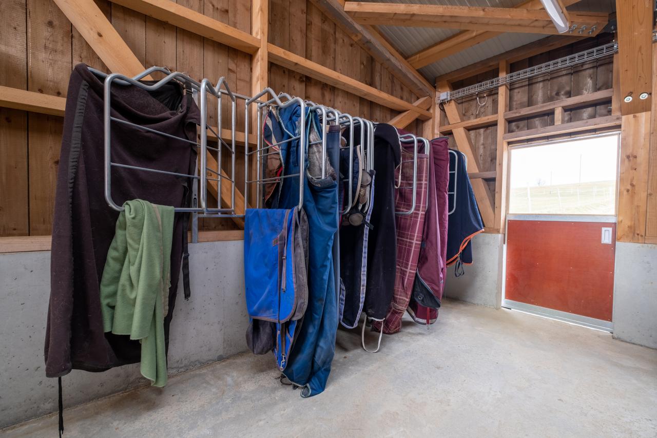 deckenhalter-fuer-sattelkammer