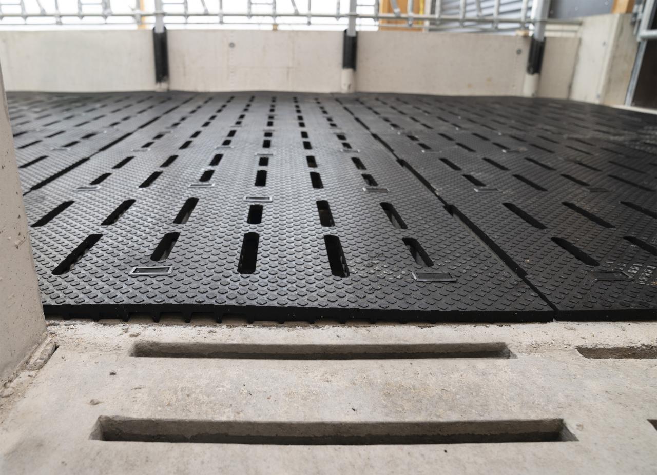 43.100110#2#espaFlex im Stall 5#schwarz