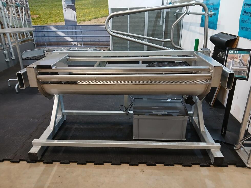 selbstreinigender-kipptrog-2