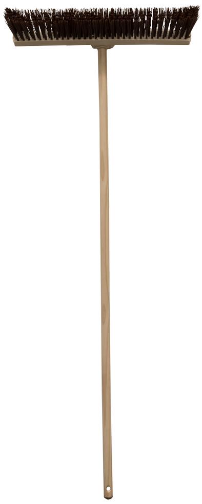 Ein breiter Besen aus Holz mit Stiel, und auf dem breiten Kopf dicht besetzte schwarze Kunststoffborsten, Besenkopf zeigt senkrecht nach oben, Draufsicht