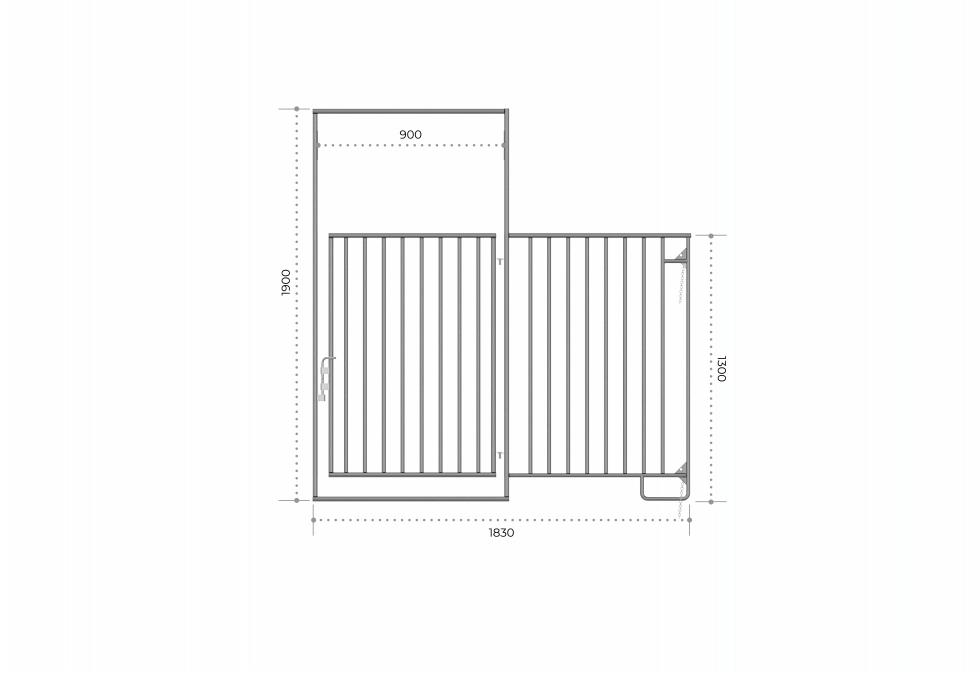 Panel mit 18 senkrechten Streben und zwei dreieckigen Kettenhalter auf der linken Seite, ein kleiner Bogen am unteren Ende auf beiden Seiten, schematische Skizze